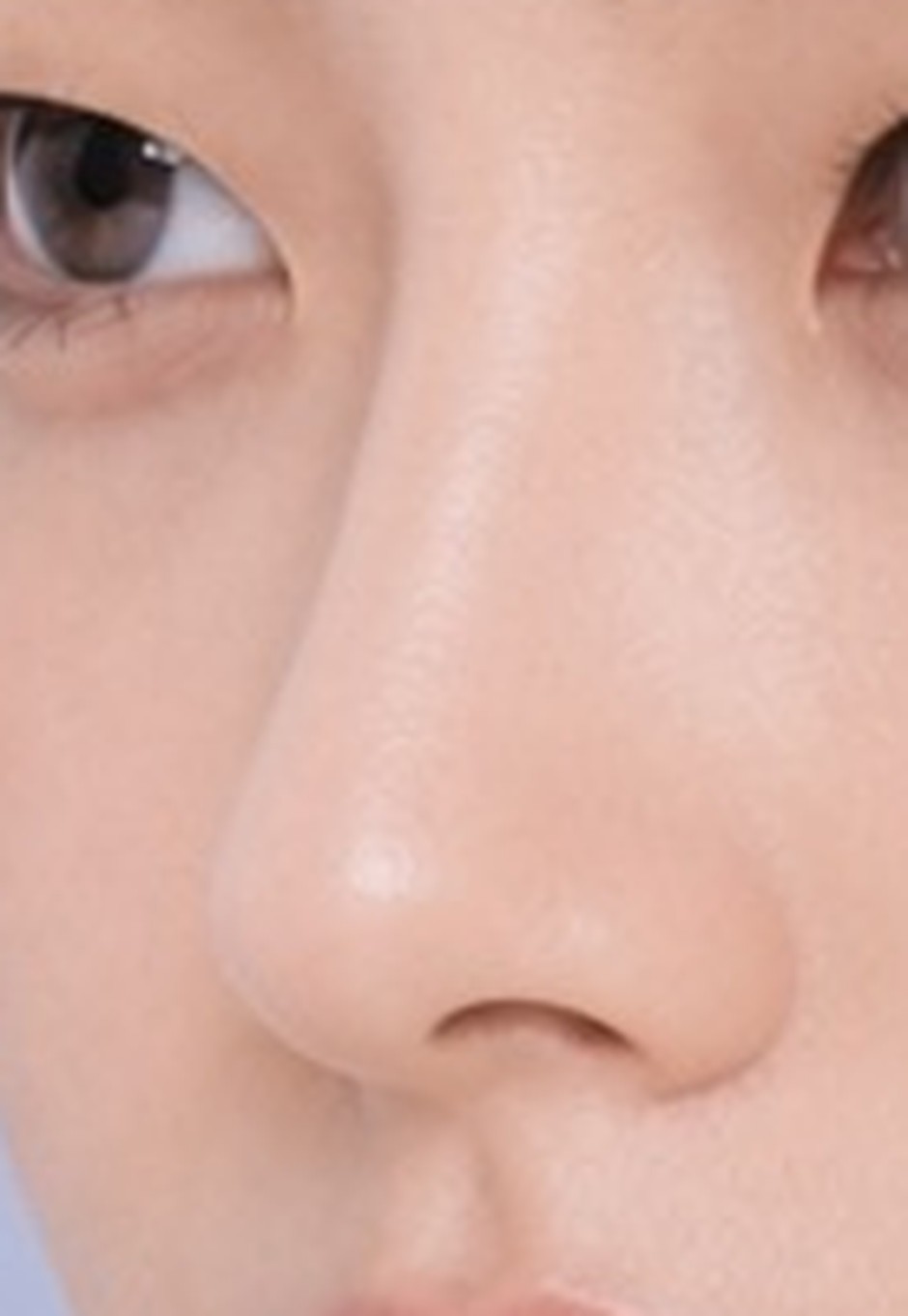 Straight + lifted tip — The bridge stays straight while only the tip rises slightly.