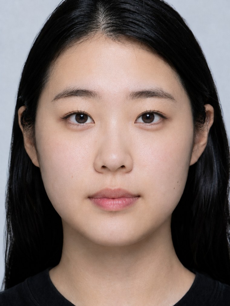 Innocent — A soft, understated eye shape.